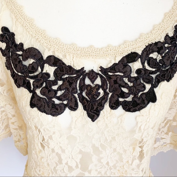 (4 for $20) FREE PEOPLE Boho Ivory Lace PeplumTop Sz S - Picture 2 of 12